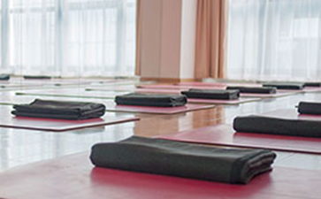 瑜伽教练培训怎么提高瑜伽的专业水平呢？